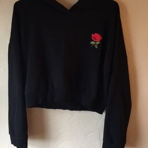 Black long sleeve crop top